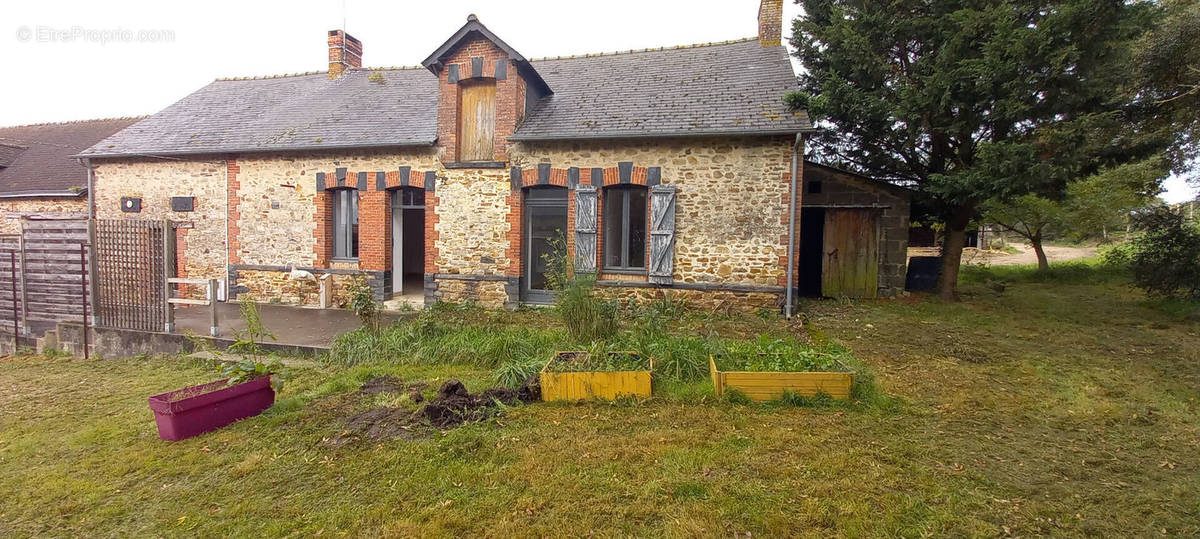 Maison à SAINT-AUBIN-DES-CHATEAUX