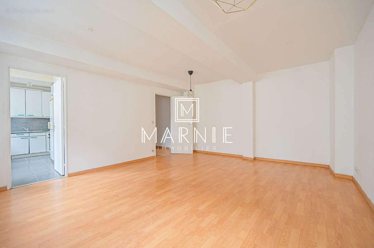 Appartement à PARIS-9E