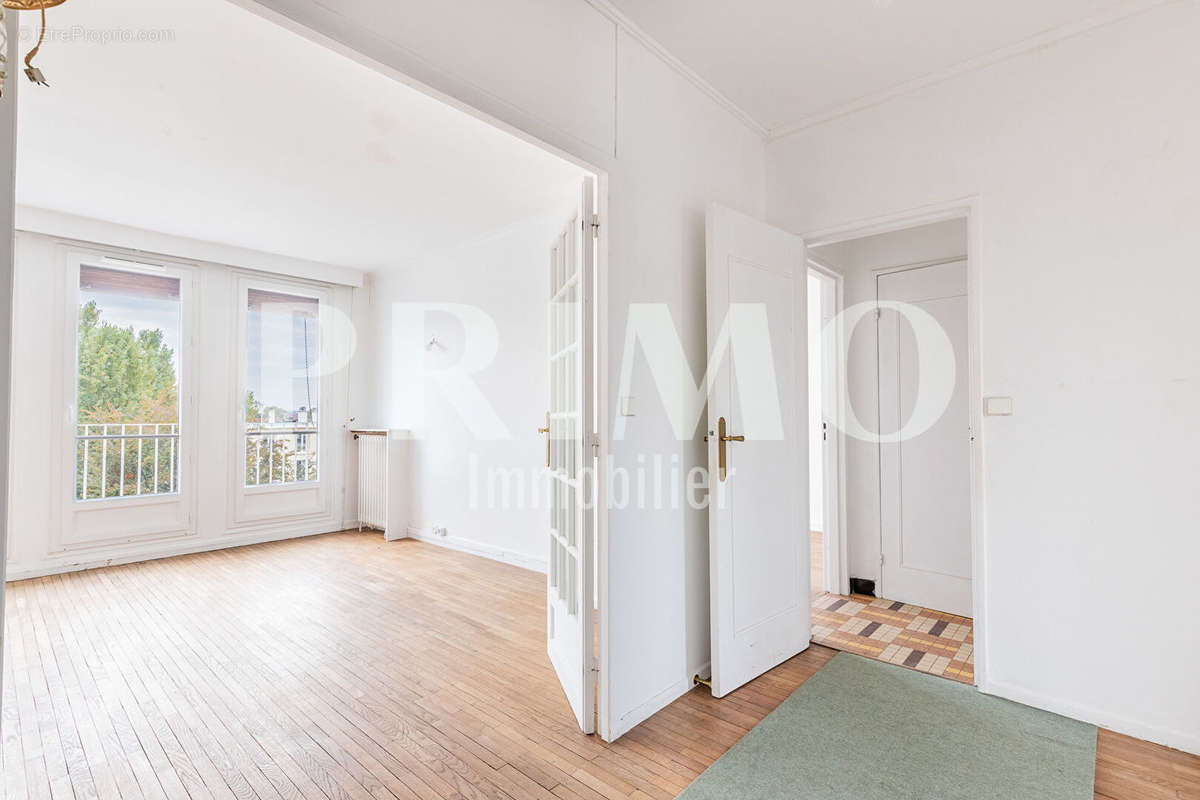 Appartement à MONTROUGE