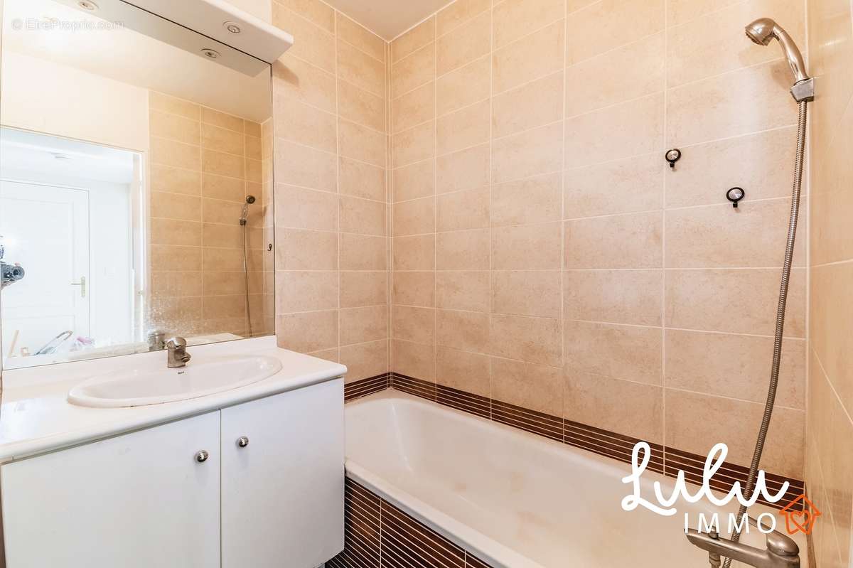 Appartement à LYON-8E