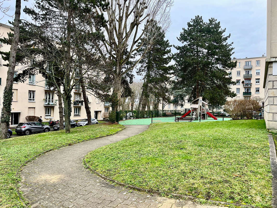 Appartement à RUEIL-MALMAISON