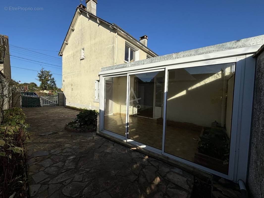 Maison à CHEMIRE-SUR-SARTHE