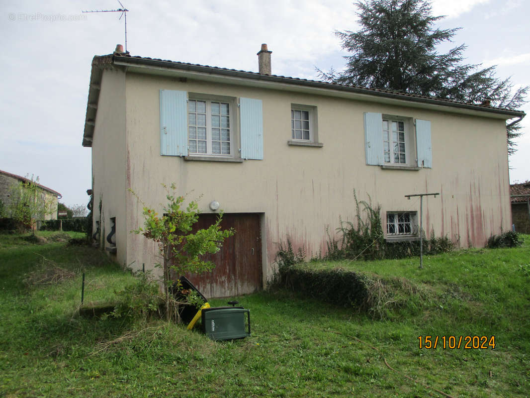 Maison à BARRO