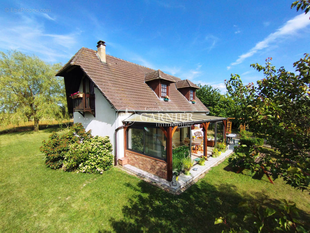 Maison à FERRIERES-HAUT-CLOCHER