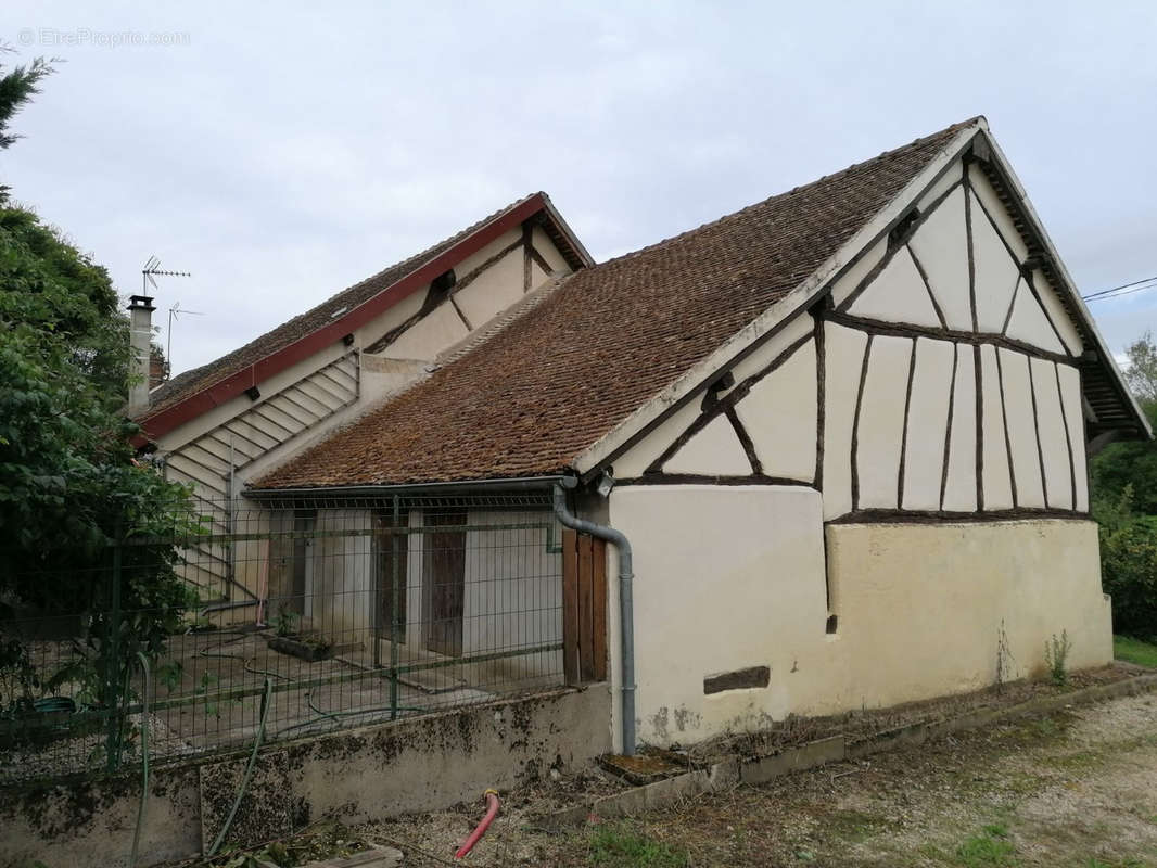 Maison à VERDUN-SUR-LE-DOUBS