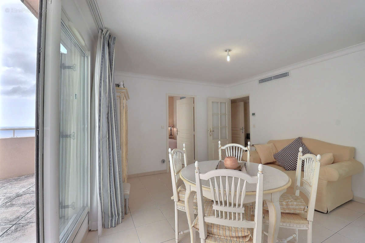 Appartement à BEAUSOLEIL