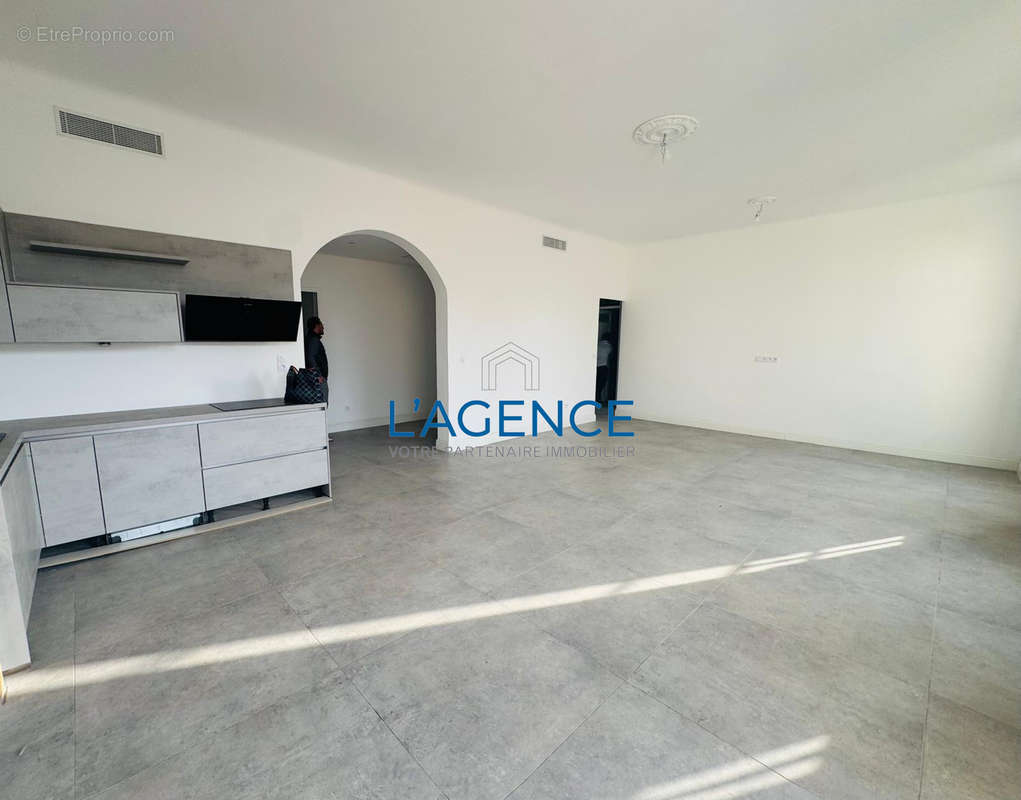 Appartement à HYERES