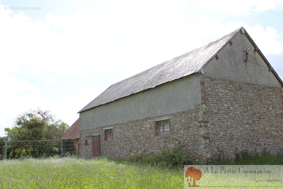 Maison à MORVILLIERS