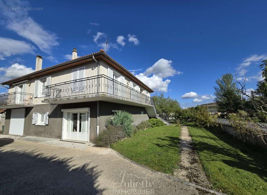 Maison à COMBRONDE