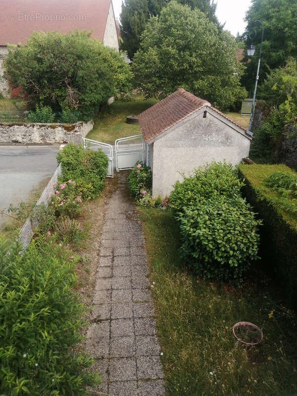 Maison à DOMPIERRE-LES-EGLISES