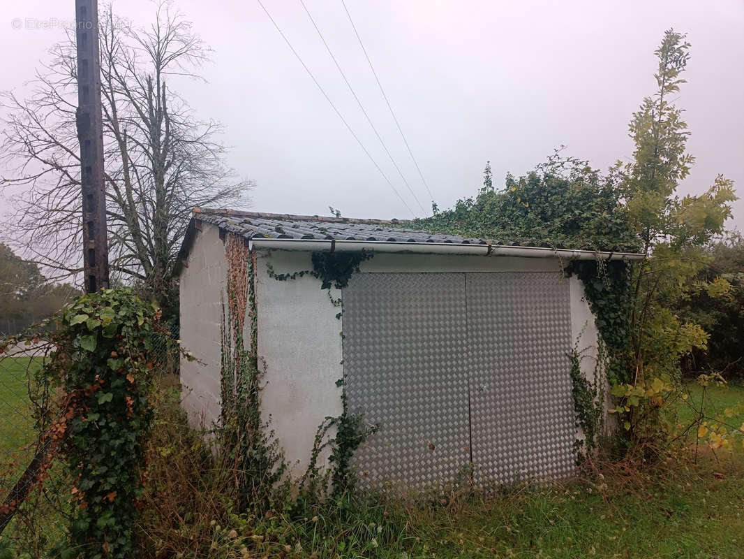 Maison à DOMPIERRE-LES-EGLISES