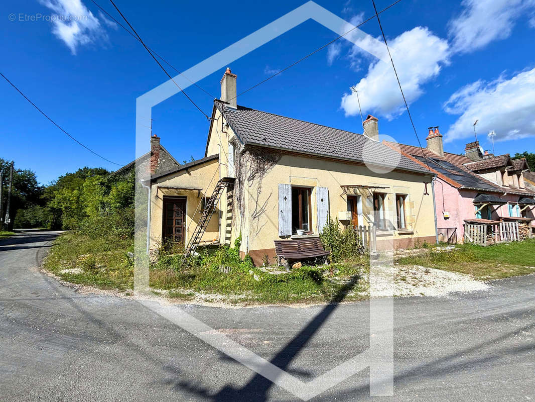 Maison à COSNE-COURS-SUR-LOIRE