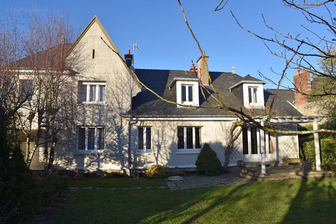 Maison à SAINT-MEEN-LE-GRAND