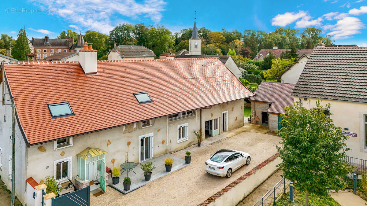 Maison à LONGECOURT-EN-PLAINE