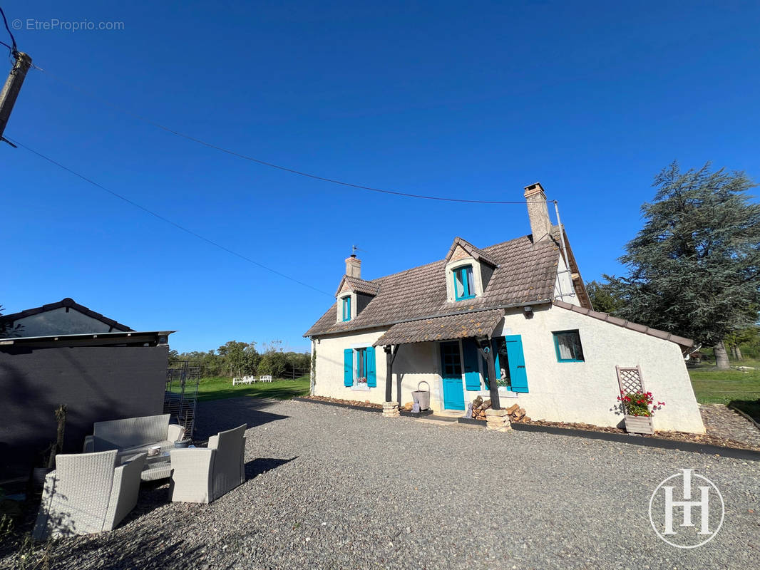 Maison à LIGNIERES