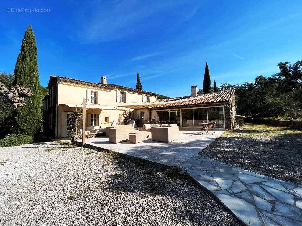 Maison à LA GARDE-FREINET