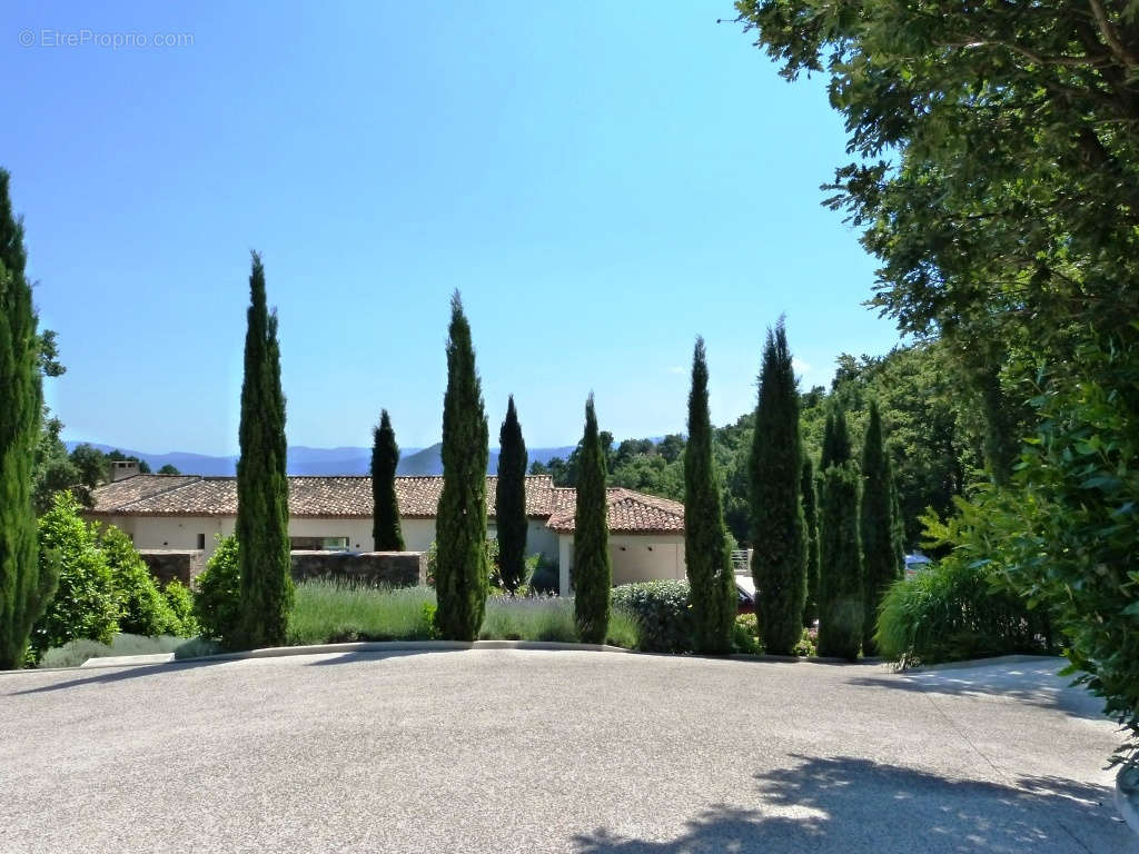 Maison à LA GARDE-FREINET