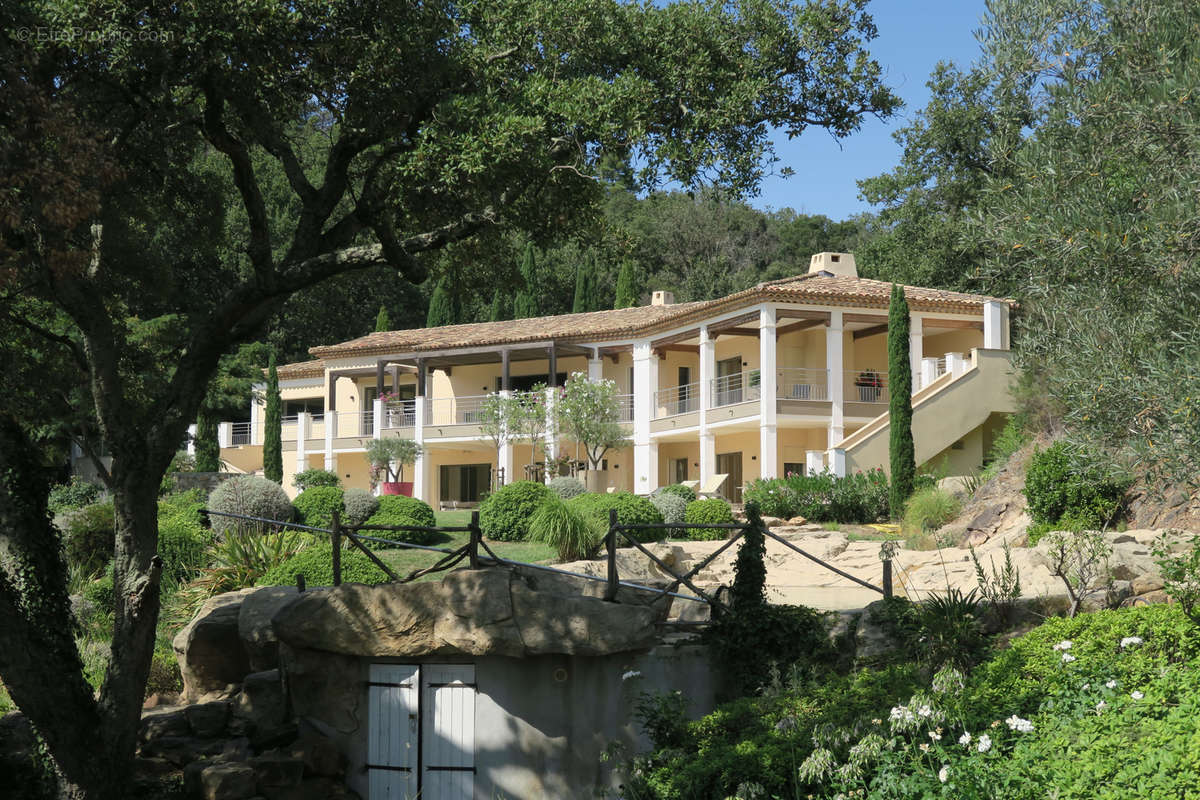 Maison à LA GARDE-FREINET