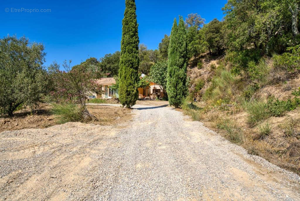 Maison à LA GARDE-FREINET