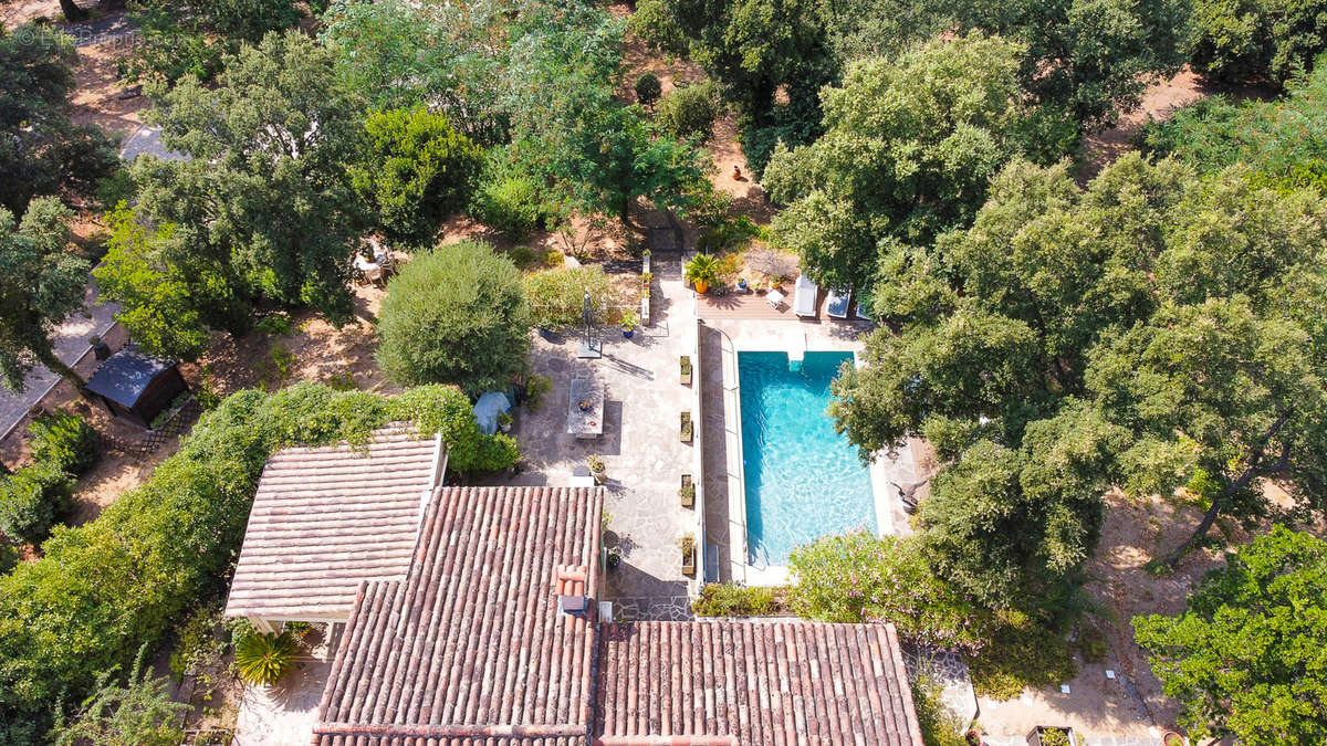 Maison à LA GARDE-FREINET