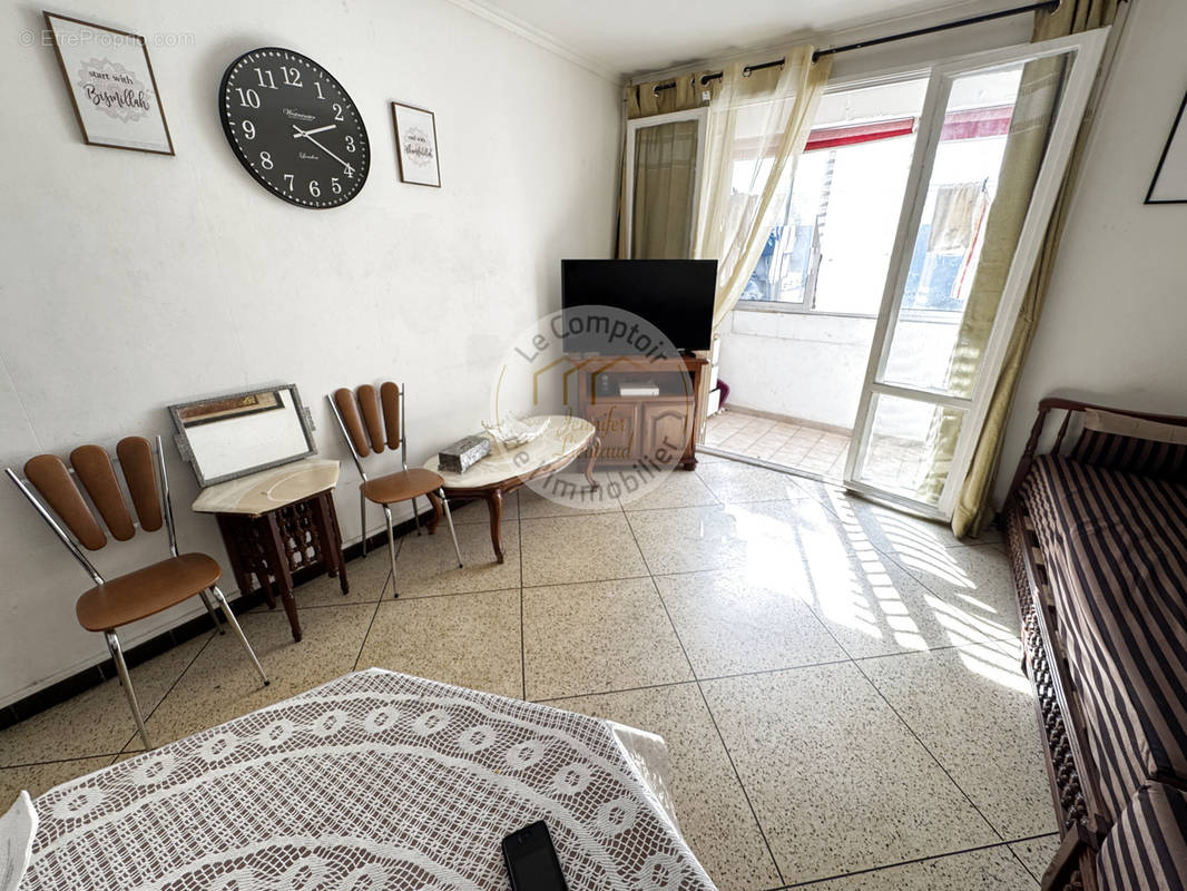 Appartement à MARSEILLE-3E