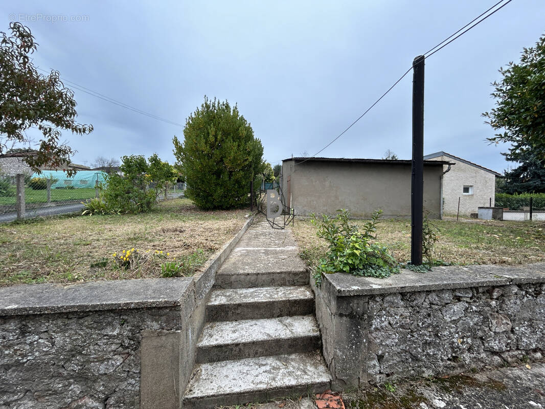 Maison à BLAYE-LES-MINES