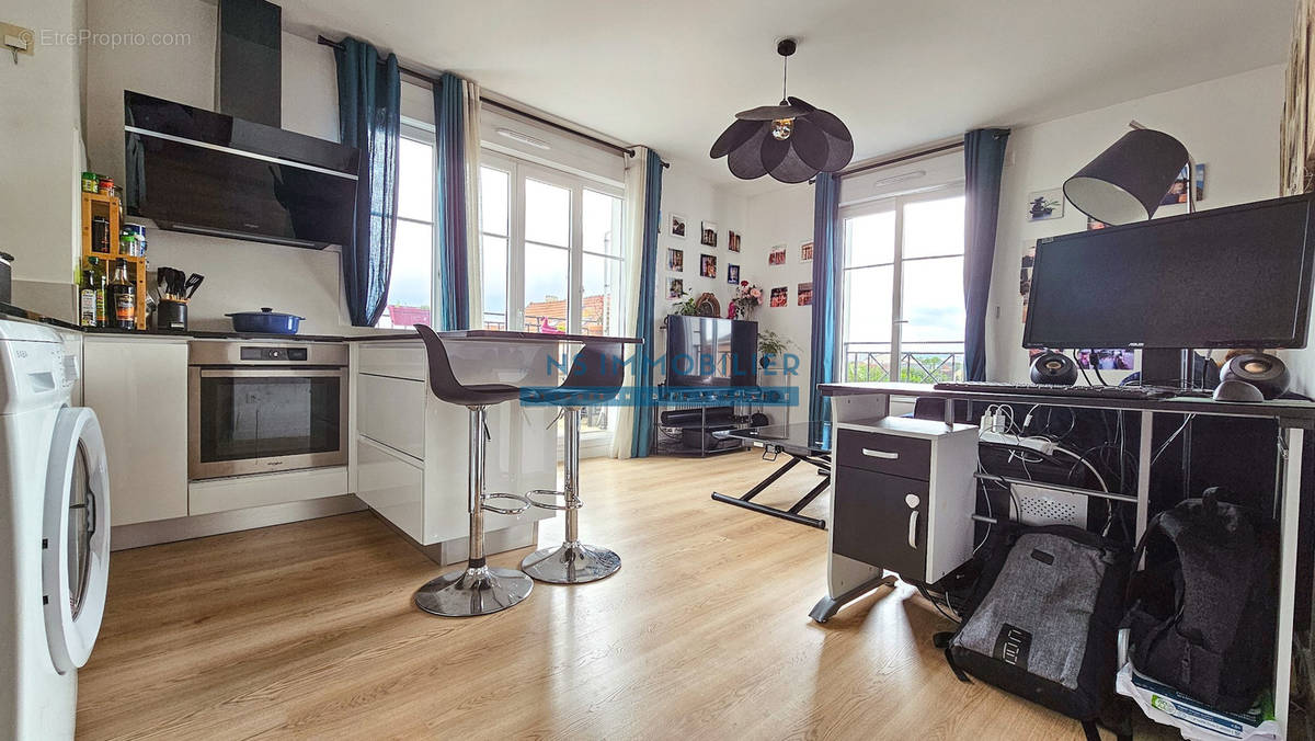 Appartement à HOUILLES