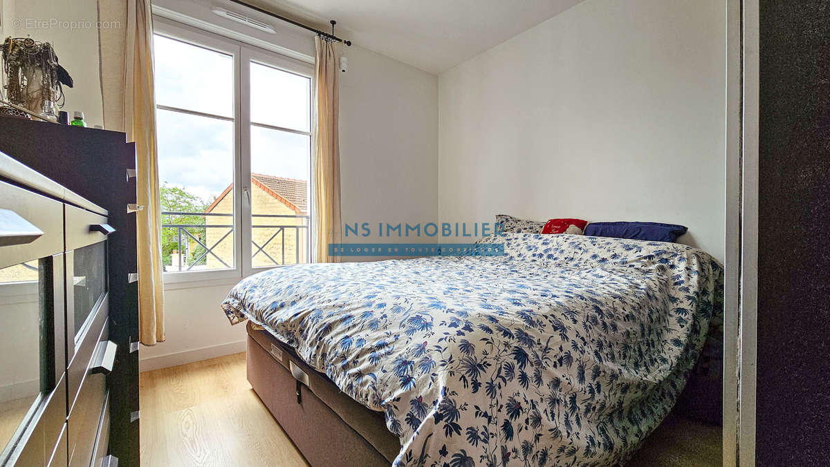 Appartement à HOUILLES