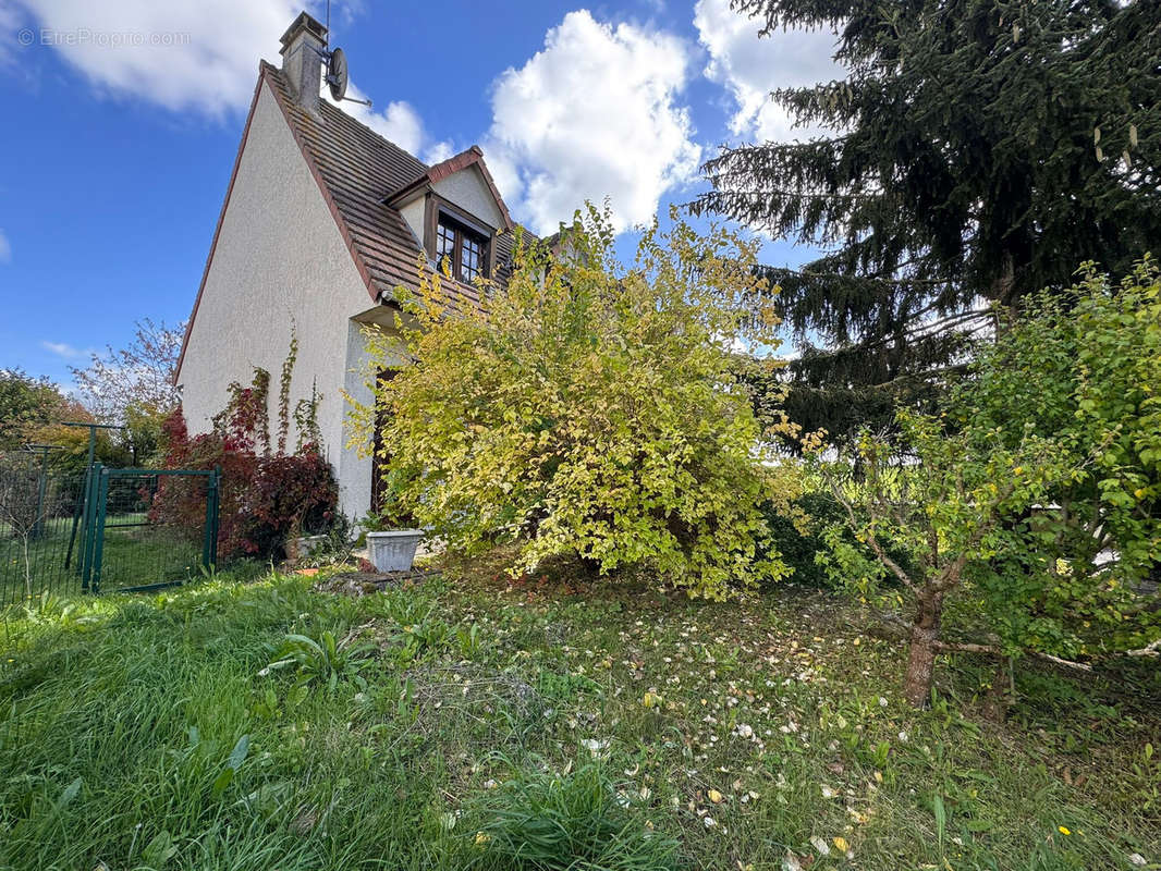 Maison à BALLANCOURT-SUR-ESSONNE