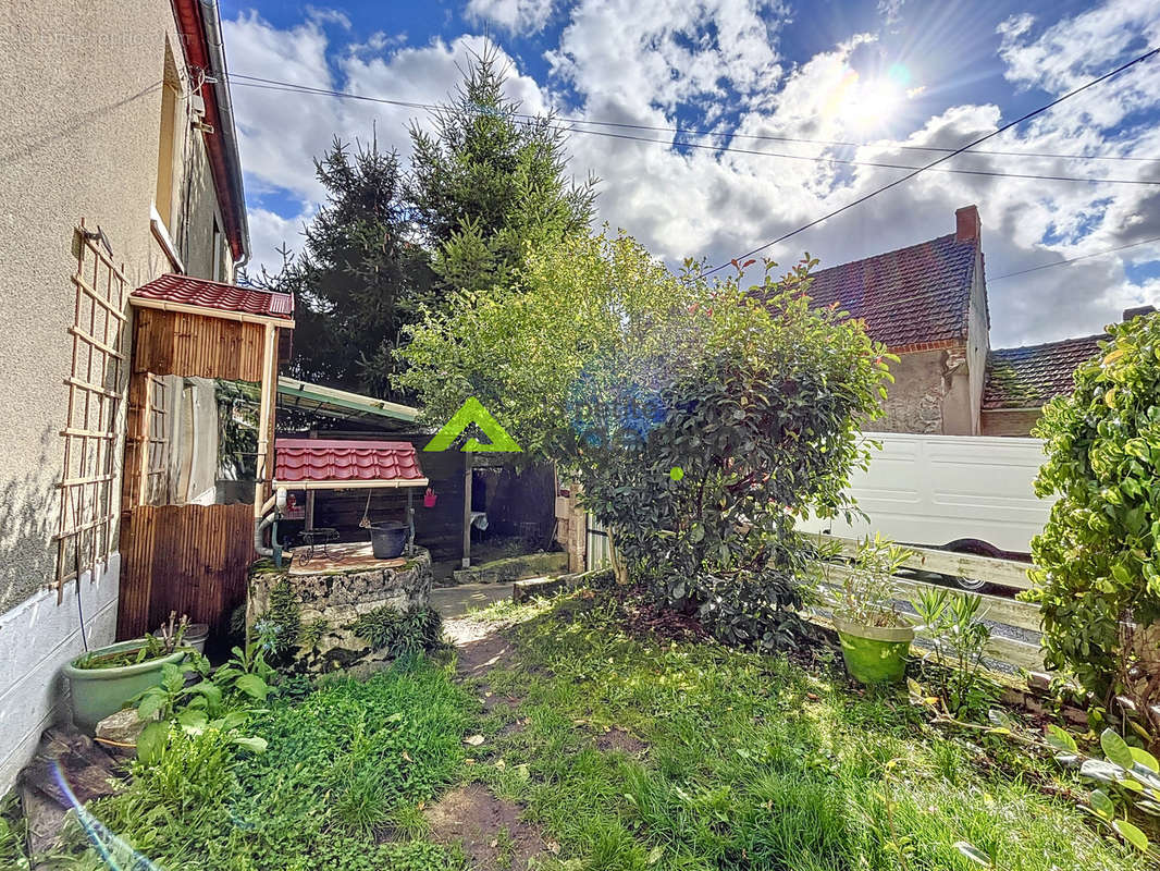 Maison à LAVAVEIX-LES-MINES