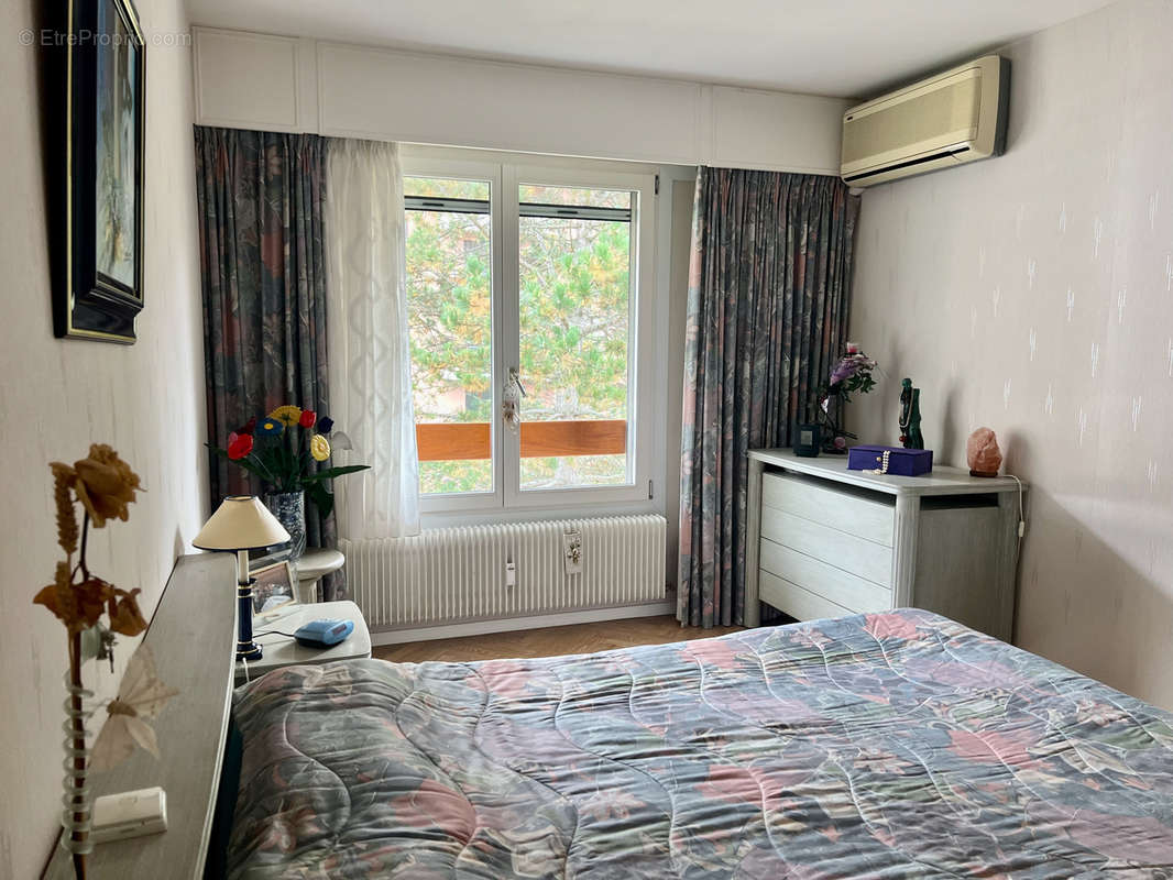 Appartement à COLLONGES-SOUS-SALEVE