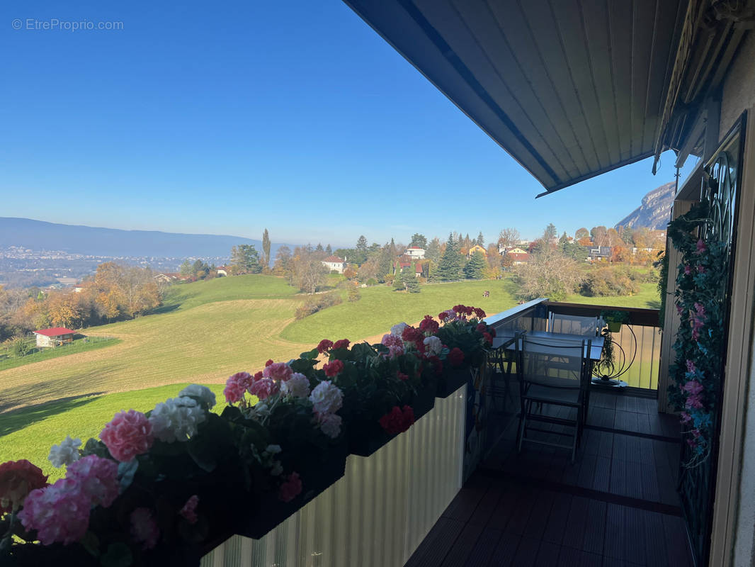 Appartement à COLLONGES-SOUS-SALEVE