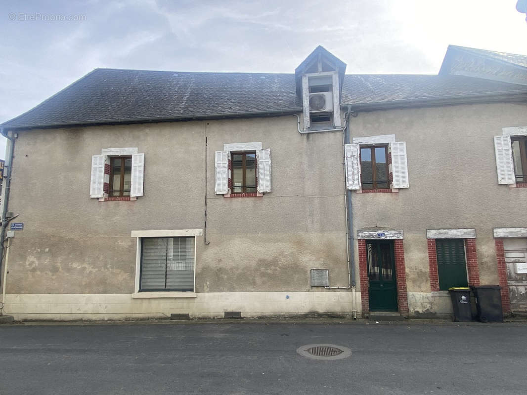 Appartement à ARNAC-POMPADOUR