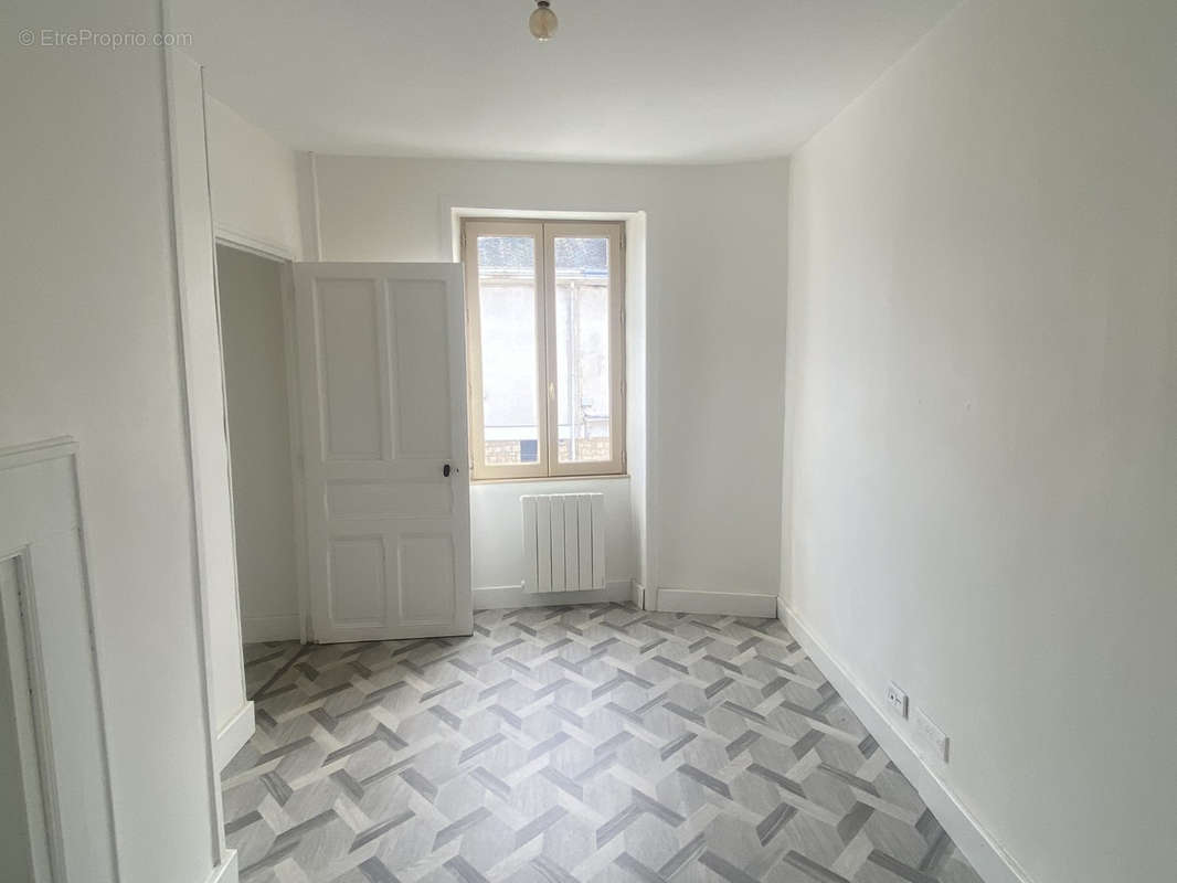 Appartement à ARNAC-POMPADOUR