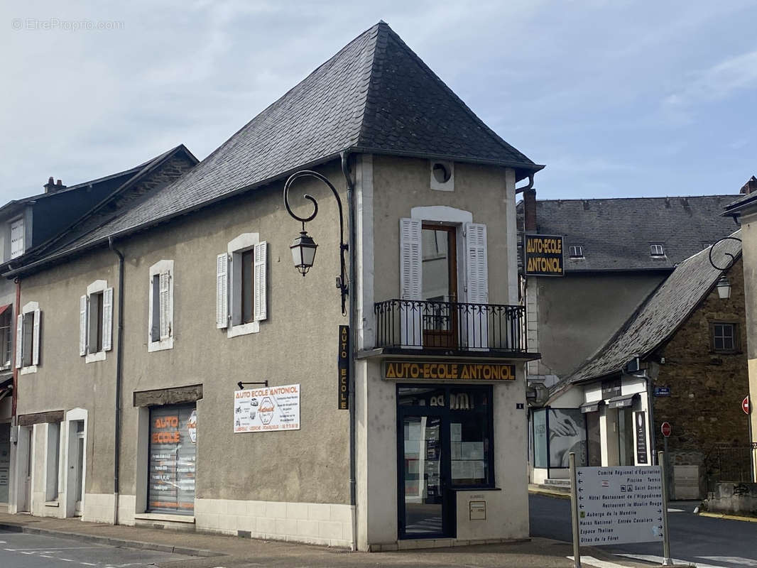 Appartement à ARNAC-POMPADOUR