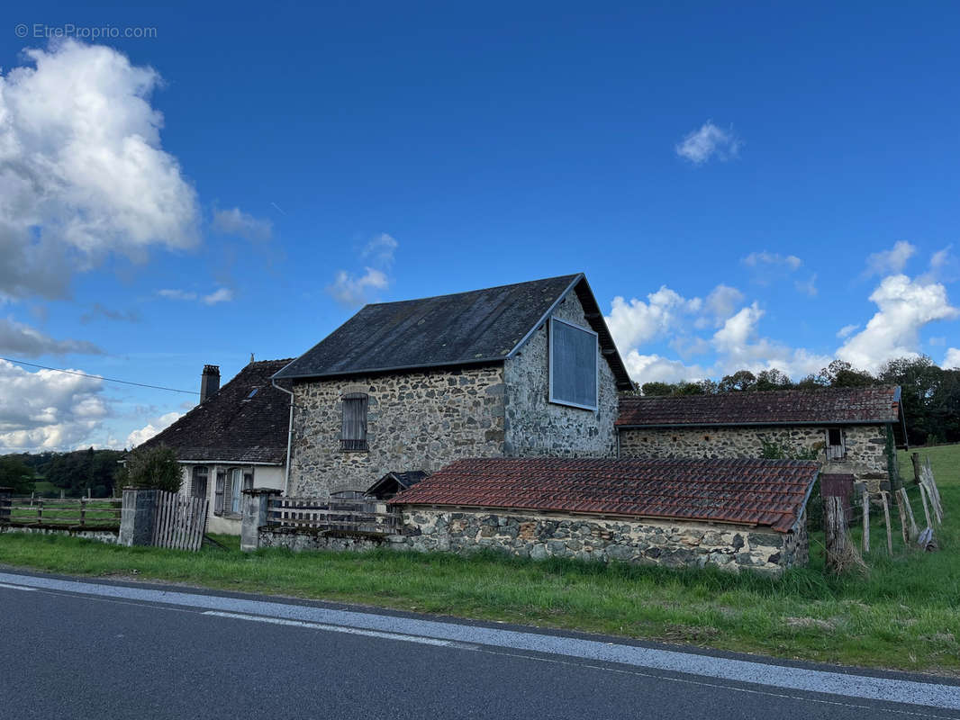 Maison à SAINT-GERMAIN-LES-BELLES