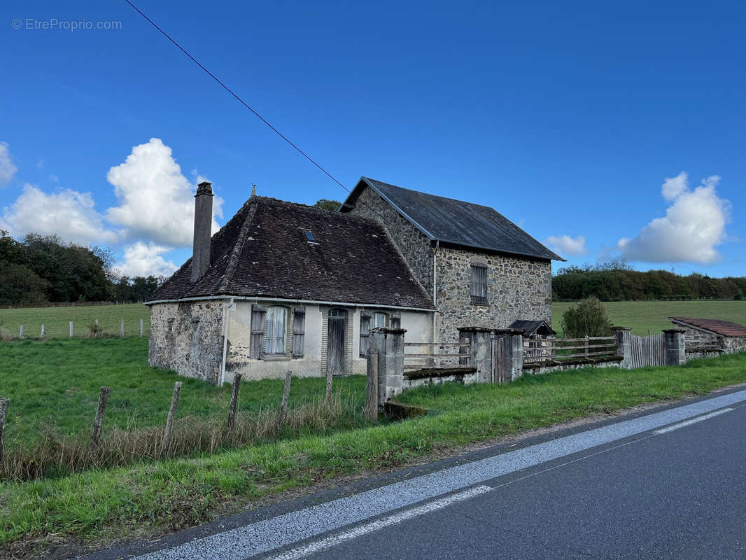 Maison à SAINT-GERMAIN-LES-BELLES