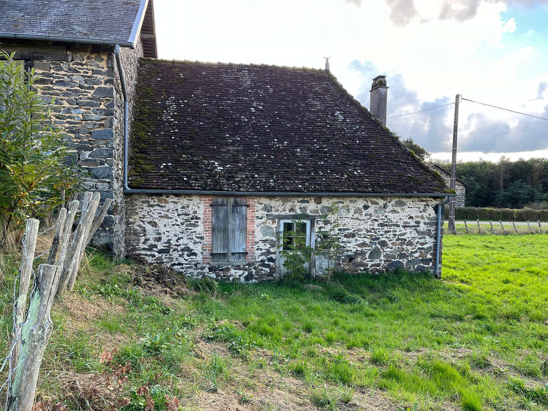 Maison à SAINT-GERMAIN-LES-BELLES