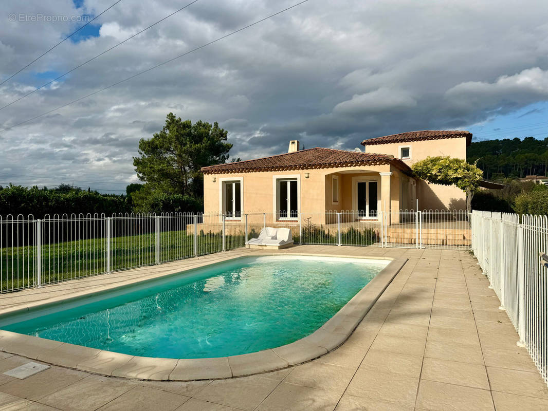 Maison à CABRIES