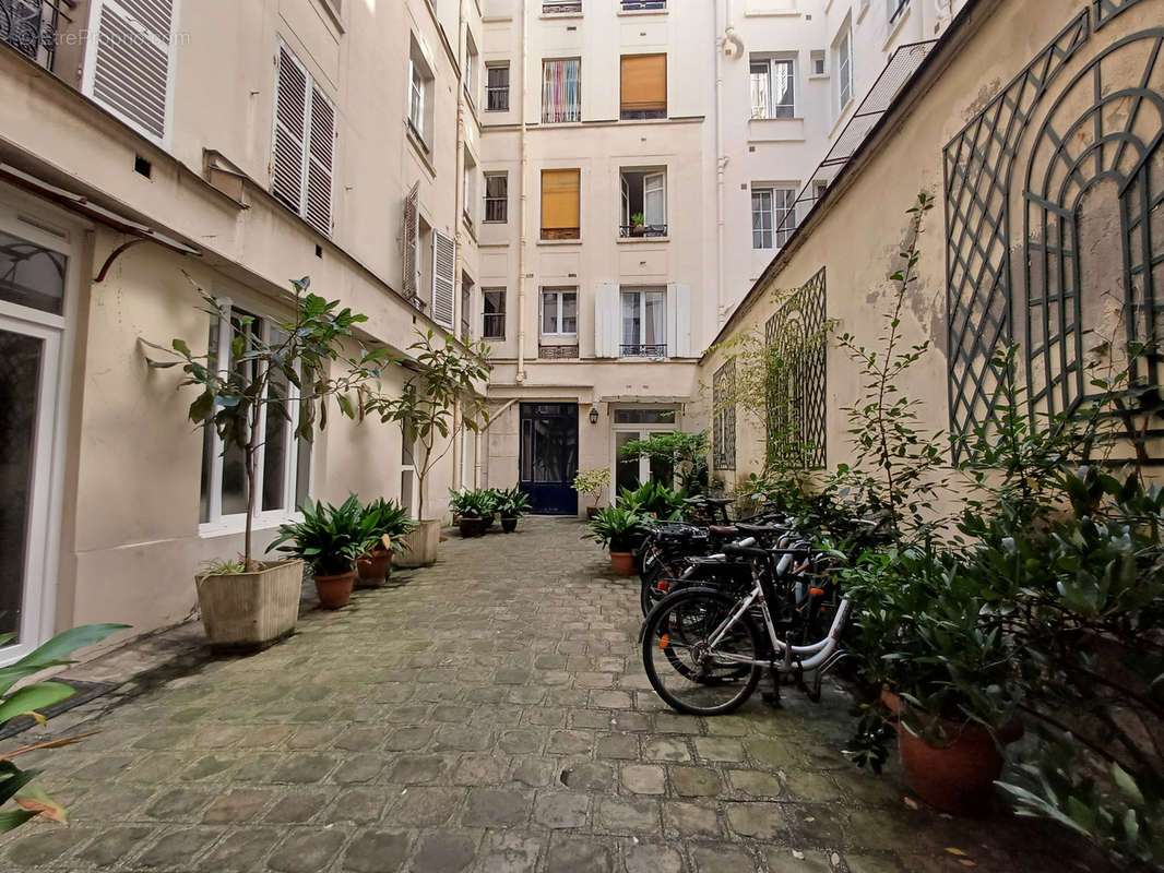 Appartement à PARIS-9E