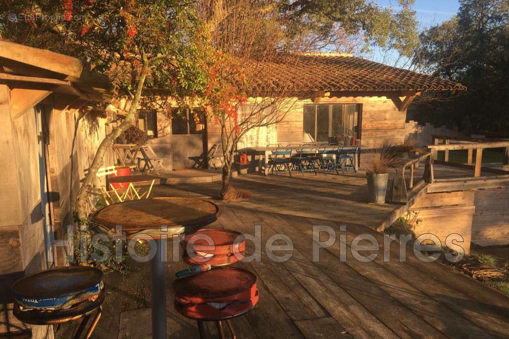 Maison à LA GARDE-FREINET