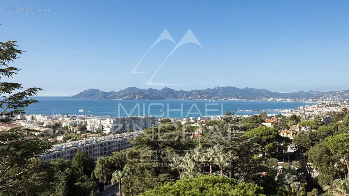 Appartement à CANNES