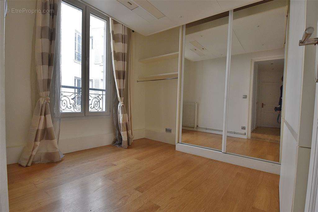 Appartement à SAINT-MAUR-DES-FOSSES