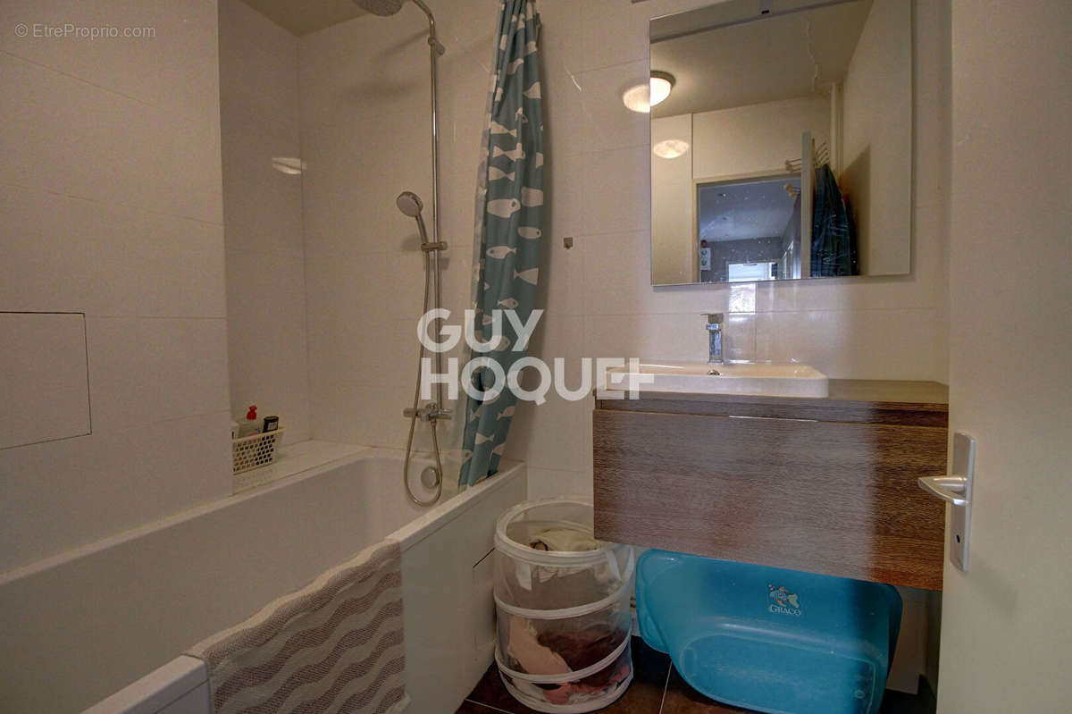 Appartement à PARIS-20E