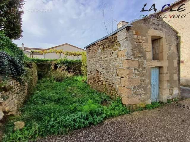 Maison à SAINT-POMPAIN