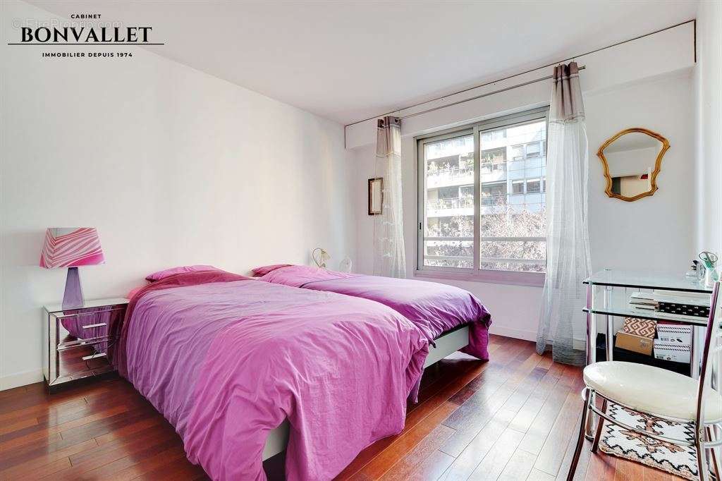 Appartement à PARIS-15E