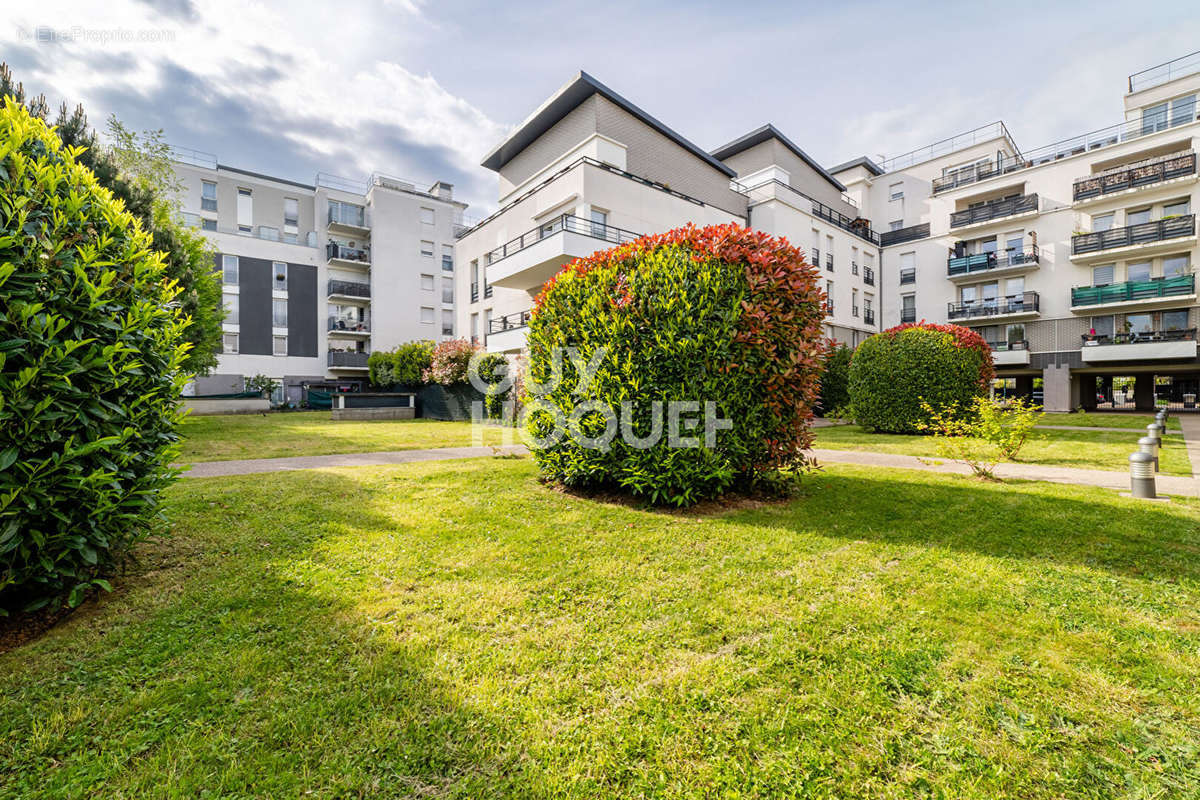 Appartement à GENNEVILLIERS