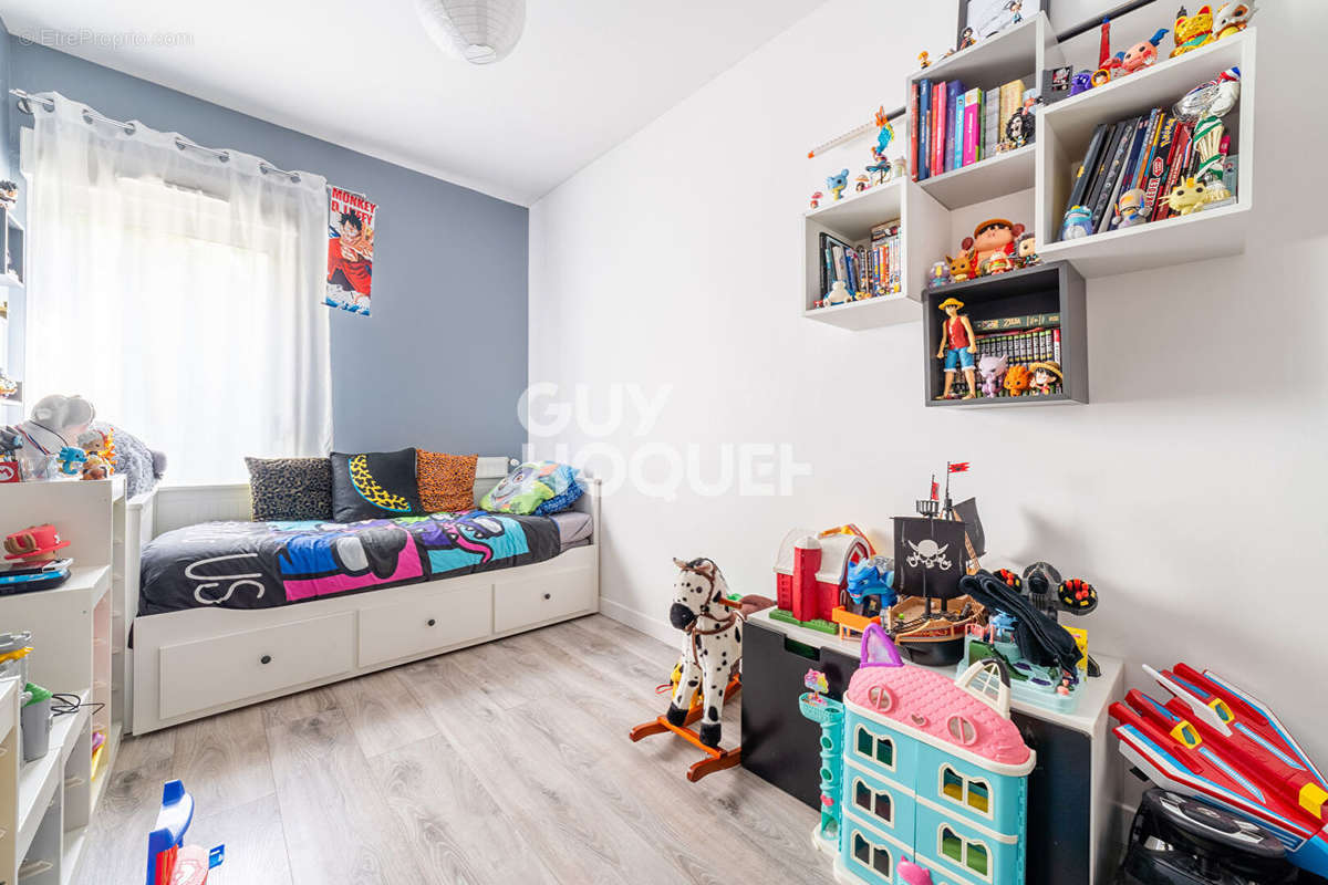 Appartement à GENNEVILLIERS