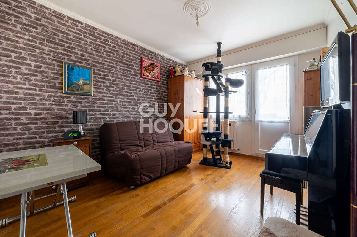 Appartement à GENNEVILLIERS