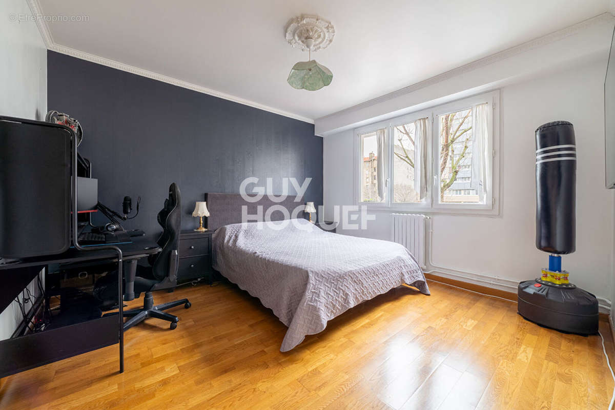 Appartement à GENNEVILLIERS